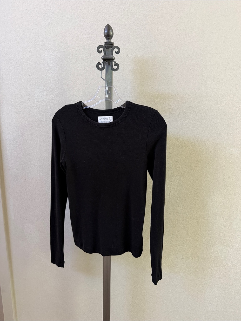 EUC Velvet by Graham & Spencer Camino modal rib Long-Sleeve tee Small
